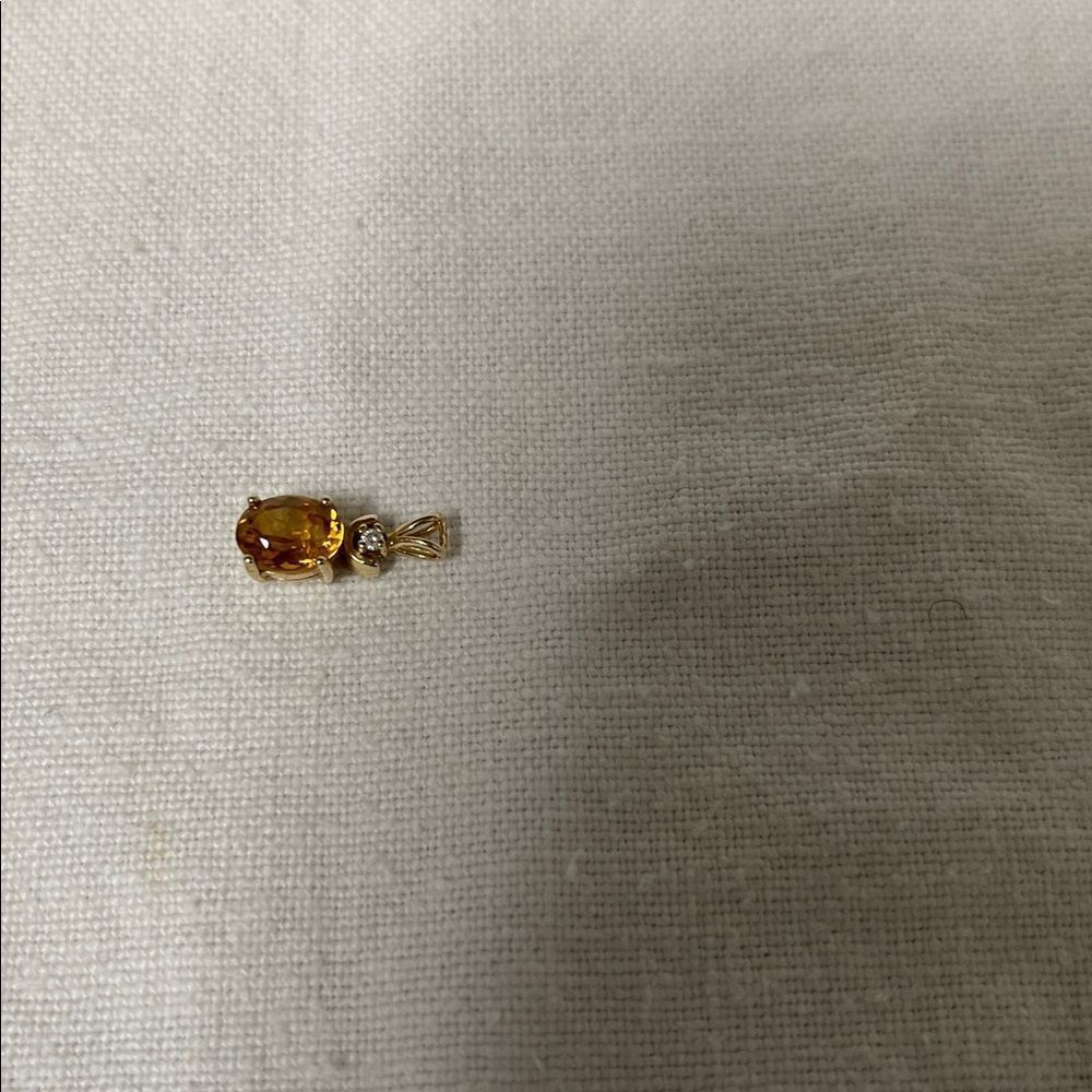 Vintage 14K Gold 1.3 g, AmberCitrine Stone with Diamond Accent Pendant. - Picture 3 of 11